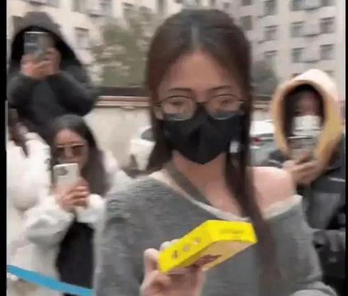 娱乐八卦事件爆料吃瓜,明星隐私大曝光,吃瓜群众狂欢时刻!  第1张 娱乐八卦事件爆料吃瓜,明星隐私大曝光,吃瓜群众狂欢时刻!  第1张