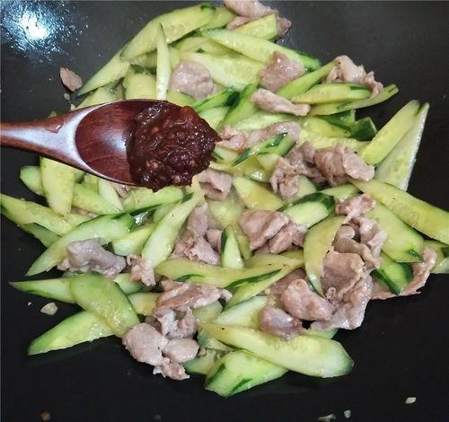 娱乐吃瓜酱手机的味道,揭秘娱乐吃瓜酱手机的独特味道  第3张 娱乐吃瓜酱手机的味道,揭秘娱乐吃瓜酱手机的独特味道  第3张